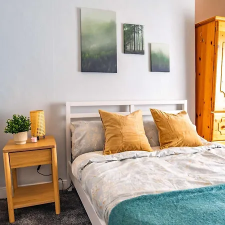 Ensuite For 2 In The Heart Of Georgian Nyaraló *